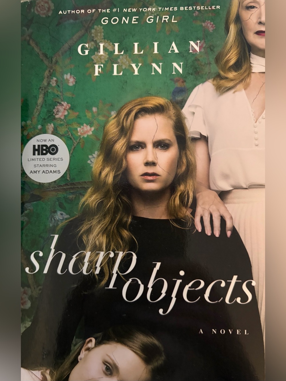 Paperback Book - Sharp Objects by Gillian Flynn
